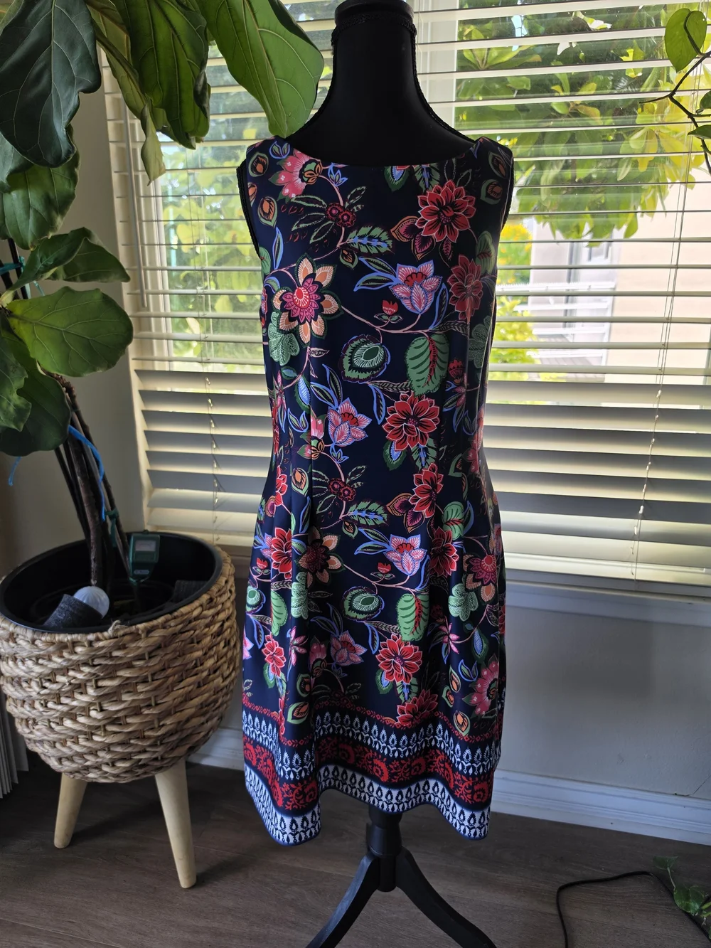 Vince Camuto Navy Floral Fit-and-Flare Midi Dress - Picture 2 of 5